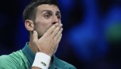 NESTVARNI ĐOKOVIĆ U FINALU ZAVRŠNOG MASTERSA: Nemoćni Alkaraz mora još mnogo da uči NESTVARNI ĐOKOVIĆ U FINALU ZAVRŠNOG MASTERSA: Nemoćni Alkaraz mora još mnogo da uči