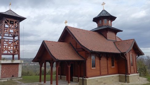 ЗВОНА ЋЕ ПРВИ ПУТ ЗАЗВОНИТИ У ЧАСУ СМРТИ ИРИНЕЈА: Примиче се крај изградње цркве-брвнаре у Видови, родном месту покојног поглавара СПЦ ЗВОНА ЋЕ ПРВИ ПУТ ЗАЗВОНИТИ У ЧАСУ СМРТИ ИРИНЕЈА: Примиче се крај изградње цркве-брвнаре у Видови, родном месту покојног поглавара СПЦ