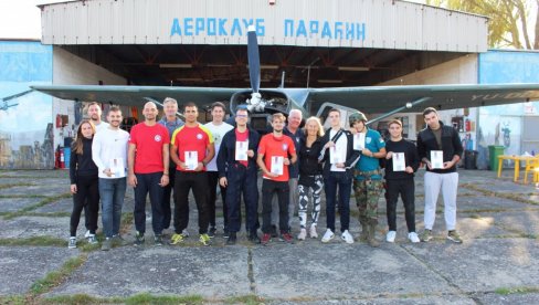 PARAĆINSKOM AERO-KLUBU: Priznanje Svetske padobranske asocijacije PARAĆINSKOM AERO-KLUBU: Priznanje Svetske padobranske asocijacije