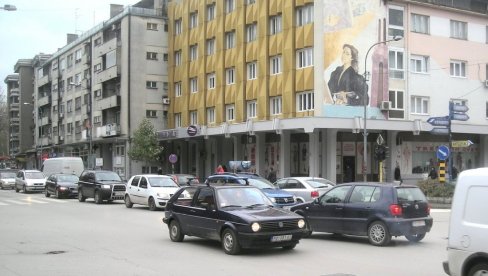 POZIV CRVENOG KRSTA U POŽAREVCU: Obuka za mlade o bezbednosti u saobraćaju POZIV CRVENOG KRSTA U POŽAREVCU: Obuka za mlade o bezbednosti u saobraćaju