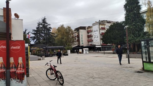 ХАПШЕЊЕ У БУЈАНОВЦУ: Украли торбу из аутомобила ХАПШЕЊЕ У БУЈАНОВЦУ: Украли торбу из аутомобила