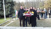 OBELEŽILI DAN OPŠTINE: Pljevlja se klanjaju senima stradalih (FOTO) OBELEŽILI DAN OPŠTINE: Pljevlja se klanjaju senima stradalih (FOTO)