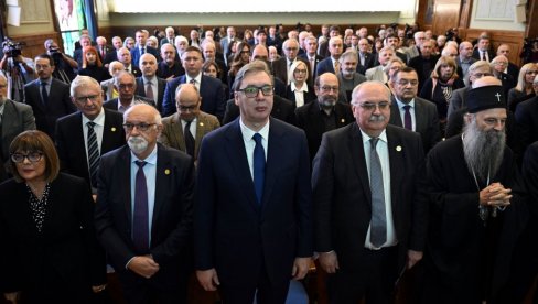 VUČIĆ SAOPŠTIO SJAJNE VESTI: Država će pomoći u obnovi zgrade SANU VUČIĆ SAOPŠTIO SJAJNE VESTI: Država će pomoći u obnovi zgrade SANU