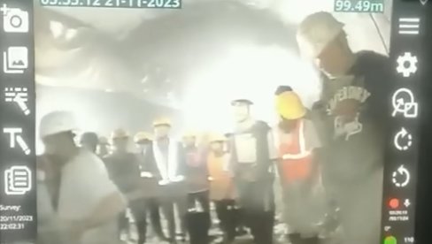 POJAVIO SE PRVI SNIMAK ZAROBLJENIH RUDARA: Već devet dana zatrpani u ruševinama tunela (VIDEO)