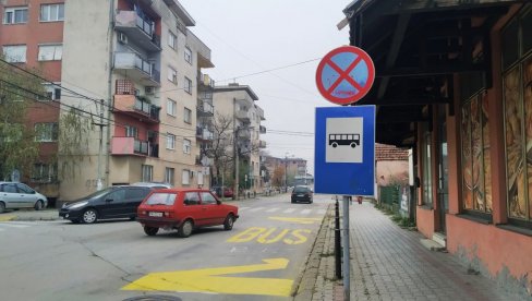 PARAĆINCI, OBRATITE PAŽNJU: Glavni most zatvoren, evo gde se sada nalaze autobuska stajališta (FOTO) PARAĆINCI, OBRATITE PAŽNJU: Glavni most zatvoren, evo gde se sada nalaze autobuska stajališta (FOTO)