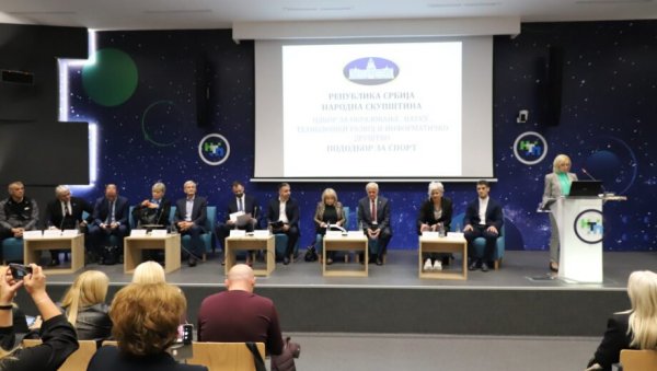 ПРАВО НА ЗДРАВО ОДРАСТАЊЕ: Јавни родитељски састанак одржан у Нишу ПРАВО НА ЗДРАВО ОДРАСТАЊЕ: Јавни родитељски састанак одржан у Нишу