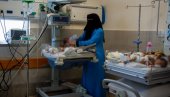 TUŽNE VESTI IZ GAZE: SZO - Dve prerano rođene bebe umrle u bolnici Al Šifa pre evakuacije TUŽNE VESTI IZ GAZE: SZO - Dve prerano rođene bebe umrle u bolnici Al Šifa pre evakuacije