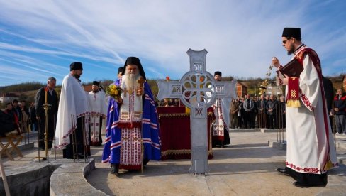 BLIŽI SE NAJVEĆA SLAVA KOD SRBA: U ovom mestu počeli su da grade hram posvećen zaštitniku putnika (FOTO) BLIŽI SE NAJVEĆA SLAVA KOD SRBA: U ovom mestu počeli su da grade hram posvećen zaštitniku putnika (FOTO)