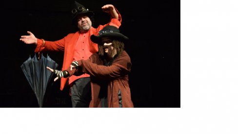 I LAUŠ U PREDSTAVI PUTUJ, GLUMČE: U zaječarskom teatru premijera duodrame Irfana Mensura I LAUŠ U PREDSTAVI PUTUJ, GLUMČE: U zaječarskom teatru premijera duodrame Irfana Mensura