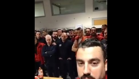 PAO I POSLEDNJI POŠTAR-POLITIČAR MITROVIĆ: Zvanično okončan i politički protest u pošti PAO I POSLEDNJI POŠTAR-POLITIČAR MITROVIĆ: Zvanično okončan i politički protest u pošti