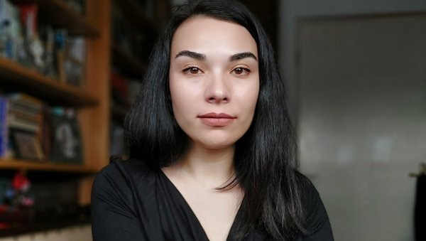 ЛЕНКИН ПРСТЕН ЗА ЉУБАВ: Награда песникињи Милици Шпадијер ЛЕНКИН ПРСТЕН ЗА ЉУБАВ: Награда песникињи Милици Шпадијер