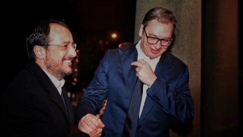 SKINULI SMO KRAVATE Vučić na prijateljskoj večeri sa predsednikom Kipra (FOTO) SKINULI SMO KRAVATE Vučić na prijateljskoj večeri sa predsednikom Kipra (FOTO)