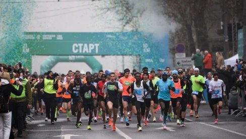 SPEKTAKL U PRESTONICI SRBIJE: Elitni trkači napadaju rekord Beogradskog polumaratona SPEKTAKL U PRESTONICI SRBIJE: Elitni trkači napadaju rekord Beogradskog polumaratona
