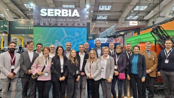 Успешан наступ домаћих компанија на сајму „Agritechnica” Успешан наступ домаћих компанија на сајму „Agritechnica”