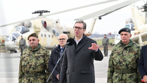 VUČIĆ ČESTITAO DAN RV I PVO: Mnogima ste bili primer kako se voli i umire za otadžbinu VUČIĆ ČESTITAO DAN RV I PVO: Mnogima ste bili primer kako se voli i umire za otadžbinu