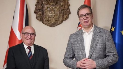 SRBIJA OSTAJE POSVEĆENJA OČUVANJU MIRA I STABILNOSTI: Vučić se sastao sa lordom Stjuartom Pičom (FOTO)