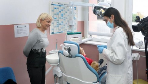 OTVORENA NOVA ZUBNA AMBULANTA: U kolarima kod Smedereva OTVORENA NOVA ZUBNA AMBULANTA: U kolarima kod Smedereva