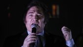 МИЛЕЈУ ОПАДА ПОПУЛАРНОСТ: Огласили се стручњаци, проблем настао због стезања каиша? МИЛЕЈУ ОПАДА ПОПУЛАРНОСТ: Огласили се стручњаци, проблем настао због стезања каиша?