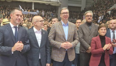 STVARI SE KREĆU U DOBROM SMERU Vučić: U Kraljevu će biti urađen dijagnostički centar, vrtići, škole STVARI SE KREĆU U DOBROM SMERU Vučić: U Kraljevu će biti urađen dijagnostički centar, vrtići, škole