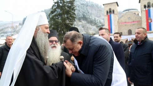 PATRIJARH PORFIRIJE OSVEŠTAO HRAM SVETOG SAVE U FOČI: Kum predsednik Republike Srpske Milorad Dodik PATRIJARH PORFIRIJE OSVEŠTAO HRAM SVETOG SAVE U FOČI: Kum predsednik Republike Srpske Milorad Dodik