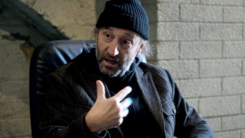 ZAVISNOST OD EKRANA I MREŽA JE NOVO ROPSTVO: Intervju - ALEKSANDAR DENIĆ, predstavnik Srbije na 60. Bijenalu u Veneciji ZAVISNOST OD EKRANA I MREŽA JE NOVO ROPSTVO: Intervju - ALEKSANDAR DENIĆ, predstavnik Srbije na 60. Bijenalu u Veneciji