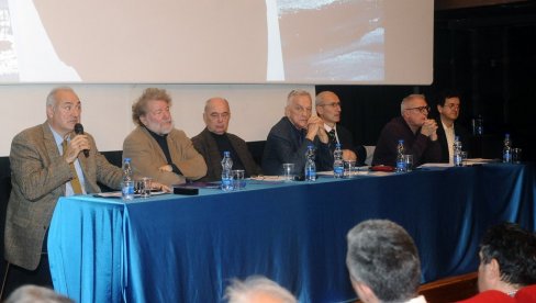 Skup povodom 80 godina od rođenja DRAGOŠA KALAJIĆA, SLIKARA, PISCA, FILOZOFA, NOVINARA... : PREDVIDEO SVE ŠTO NAM SE DEŠAVA Skup povodom 80 godina od rođenja DRAGOŠA KALAJIĆA, SLIKARA, PISCA, FILOZOFA, NOVINARA... : PREDVIDEO SVE ŠTO NAM SE DEŠAVA