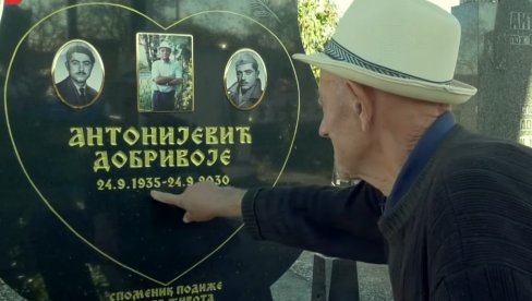 KAMENOREZAC SE KRSTIO: Takav nadgrobni spomenik nikad nisam video (VIDEO) KAMENOREZAC SE KRSTIO: Takav nadgrobni spomenik nikad nisam video (VIDEO)