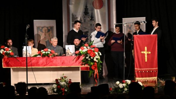 ЦРКВА - ПОНОС ВОЈВОДИНЕ: Укоричен век и по богомоље у Сивцу ЦРКВА - ПОНОС ВОЈВОДИНЕ: Укоричен век и по богомоље у Сивцу