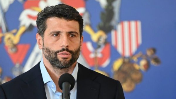 ШАПИЋ О АНОНИМНИМ ДОЈАВАМА: Урушавање рођеног друштва у склопу политичке борбе је одлика неодговорних и недораслих ШАПИЋ О АНОНИМНИМ ДОЈАВАМА: Урушавање рођеног друштва у склопу политичке борбе је одлика неодговорних и недораслих