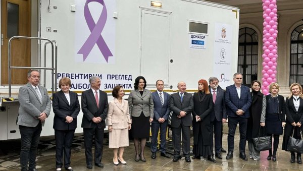 ШЕСТ МАМОГРАФА ДОДЕЉЕНО ЗДРАВСТВЕНИМ УСТАНОВАМА: У ове болнице и домове здравља ће бити упућени (ФОТО) ШЕСТ МАМОГРАФА ДОДЕЉЕНО ЗДРАВСТВЕНИМ УСТАНОВАМА: У ове болнице и домове здравља ће бити упућени (ФОТО)