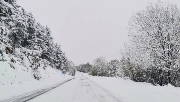 СТИЖУ ЛЕДЕНА КИША И ОЛУЈНИ ВЕТАР: Најновије упозорење РХМЗ-а