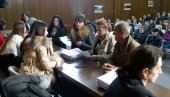 ПОМОЋ СВАКОМЕ КО ЈЕ ОШТЕЋЕН: Санирање штете од олуја на подручју Сремске Митровице ПОМОЋ СВАКОМЕ КО ЈЕ ОШТЕЋЕН: Санирање штете од олуја на подручју Сремске Митровице