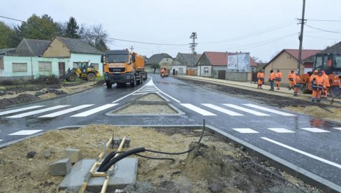 ISPUNJENO JOŠ JEDNO VUČIĆEVO OBEĆANJE: Radi se kružni tok i obilaznica u opštini Ada