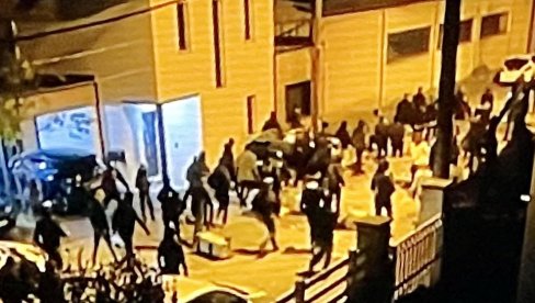 HARAJU KAZNENE EKSPEDICIJE: Grupe maskiranih krajnjih desničara obučene u crno krstare Francuskom i pozivaju na pravdu HARAJU KAZNENE EKSPEDICIJE: Grupe maskiranih krajnjih desničara obučene u crno krstare Francuskom i pozivaju na pravdu