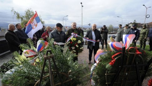 У СЛОБОДИ 79 ГОДИНА: Краљевчани обележили Дан ослобођења у Другом светском рату (ФОТО)