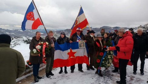 DRŽAVA PAMTI HEROJSTVO: Kadinjača, 82 godine kasnije (FOTO) DRŽAVA PAMTI HEROJSTVO: Kadinjača, 82 godine kasnije (FOTO)