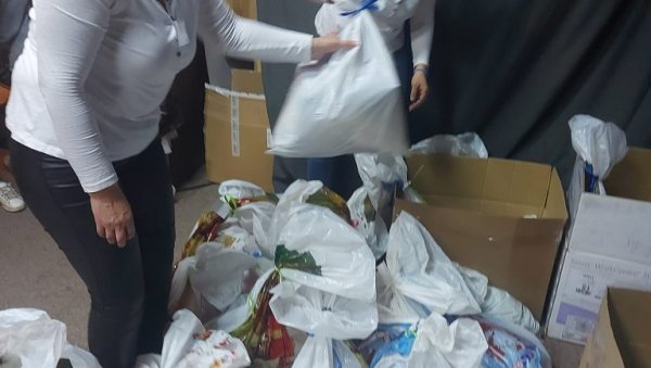 ПОСЛЕ БАЗАРА - ПАКЕТИЋИ: Крушевачка Фејсбук група Оброк за породицу у новој хуманитарној акцији ПОСЛЕ БАЗАРА - ПАКЕТИЋИ: Крушевачка Фејсбук група Оброк за породицу у новој хуманитарној акцији