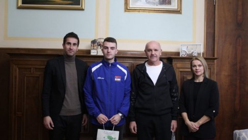 SOMBORAC SVETSKI PRVAK U BOĆANJU: Veliki uspeh Dejana Kovačevića u Francuskoj SOMBORAC SVETSKI PRVAK U BOĆANJU: Veliki uspeh Dejana Kovačevića u Francuskoj