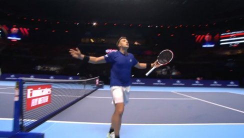 E, SAD IM JE JASNO ŠTO MU ĐOKOVIĆ POMAŽE: Hamad Međedović hara na ATP turniru Sledeća generacija! E, SAD IM JE JASNO ŠTO MU ĐOKOVIĆ POMAŽE: Hamad Međedović hara na ATP turniru Sledeća generacija!