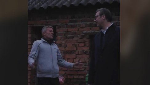 UVEK SE POSVETITE VELIKIM STVARIMA: Predsednik obišao Dejana koji živi sa bolesnom majkom, pa poslao snažnu poruku (VIDEO) UVEK SE POSVETITE VELIKIM STVARIMA: Predsednik obišao Dejana koji živi sa bolesnom majkom, pa poslao snažnu poruku (VIDEO)