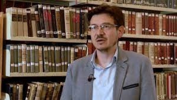 ПРИЗНАЊЕ ЗА АНАЛИЗУ КЊИЖЕВНОГ ЈЕЗИКА ВЛАДИКЕ НИКОЛАЈА: Награда Павле и Милка Ивић припала др Владану Јовановићу ПРИЗНАЊЕ ЗА АНАЛИЗУ КЊИЖЕВНОГ ЈЕЗИКА ВЛАДИКЕ НИКОЛАЈА: Награда Павле и Милка Ивић припала др Владану Јовановићу