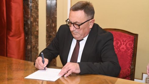 BJELICA: Postoji volja da se posjeti Karadžić, ali to ne dozvoljavaju ni njegovoj porodici BJELICA: Postoji volja da se posjeti Karadžić, ali to ne dozvoljavaju ni njegovoj porodici