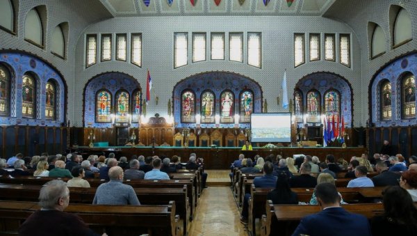 ЈКП СУБОТИЦАГАС СЛАВИ 18 ГОДИНА ПОСТОЈАЊА: Пунолетство са 700 километара гасоводне мреже, 12.000 корисника и великим плановима ЈКП СУБОТИЦАГАС СЛАВИ 18 ГОДИНА ПОСТОЈАЊА: Пунолетство са 700 километара гасоводне мреже, 12.000 корисника и великим плановима