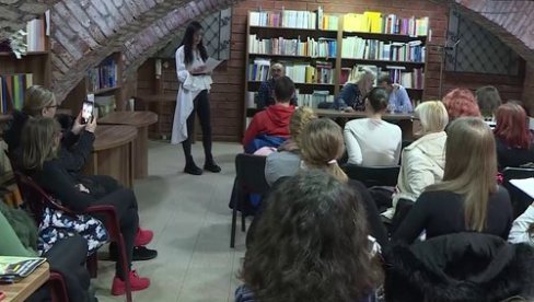 НАГРАДА „ЈАРА ЛАБУД“: Књижевни конкурс Народне библиотеке “Радислав Никчевић“ - читање радова и додела у два дана НАГРАДА „ЈАРА ЛАБУД“: Књижевни конкурс Народне библиотеке “Радислав Никчевић“ - читање радова и додела у два дана