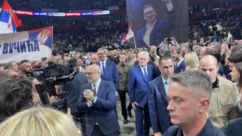 GROMOGLASAN APLAUZ: Spektakularan doček za predsednika u Areni (FOTO/VIDEO) GROMOGLASAN APLAUZ: Spektakularan doček za predsednika u Areni (FOTO/VIDEO)