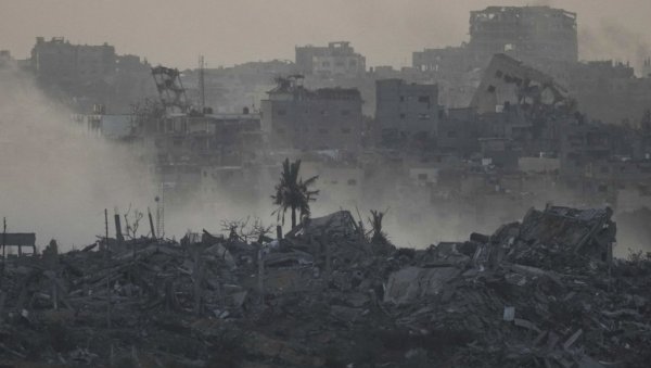 ХАМАС ПРЕТИ РАТОМ НА ЦЕЛОМ БЛИСКОМ ИСТОКУ: Жестоки сукоби настављени - Израелци и Палестинци се оптужују за прекид примирја ХАМАС ПРЕТИ РАТОМ НА ЦЕЛОМ БЛИСКОМ ИСТОКУ: Жестоки сукоби настављени - Израелци и Палестинци се оптужују за прекид примирја