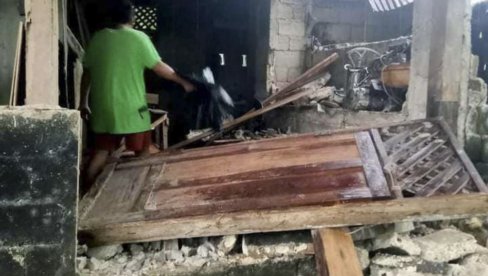 RAZORNO NA FILIPINIMA: Oluja Trami ruši sve pred sobom RAZORNO NA FILIPINIMA: Oluja Trami ruši sve pred sobom