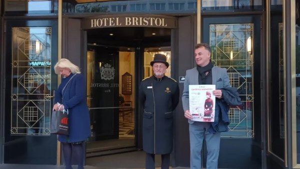 У БРИСТОЛУ ЋЕ ОЖИВЕТИ ЛЕНКИН ДУХ Стазама Дунђерских караван из Србобрана стигао у Беч У БРИСТОЛУ ЋЕ ОЖИВЕТИ ЛЕНКИН ДУХ Стазама Дунђерских караван из Србобрана стигао у Беч