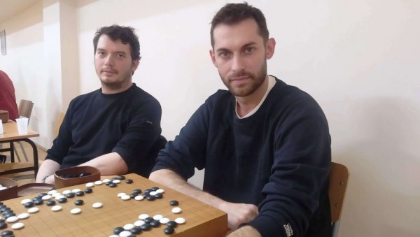 ОДРЖАНО 49. ПРВЕНСТВО СРБИЈЕ У ДРЕВНОЈ КИНЕСКОЈ ИГРИ ГО, УЧЕСТВОВАЛИ И ЂАЦИ: На трону опет Душан и Никола ОДРЖАНО 49. ПРВЕНСТВО СРБИЈЕ У ДРЕВНОЈ КИНЕСКОЈ ИГРИ ГО, УЧЕСТВОВАЛИ И ЂАЦИ: На трону опет Душан и Никола