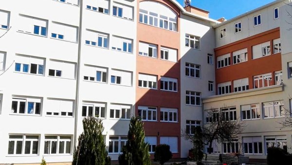 ТУЖИЛАШТВО У ТРЕБИЊУ ПОДИГЛО ОПТУЖНИЦУ: Гинеколог и бабица оптужени због пада бебе у Фочи ТУЖИЛАШТВО У ТРЕБИЊУ ПОДИГЛО ОПТУЖНИЦУ: Гинеколог и бабица оптужени због пада бебе у Фочи